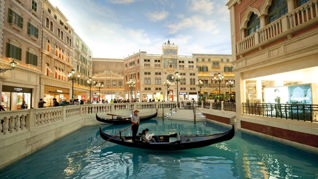 Venetian Macau (54.6만 ft²)
