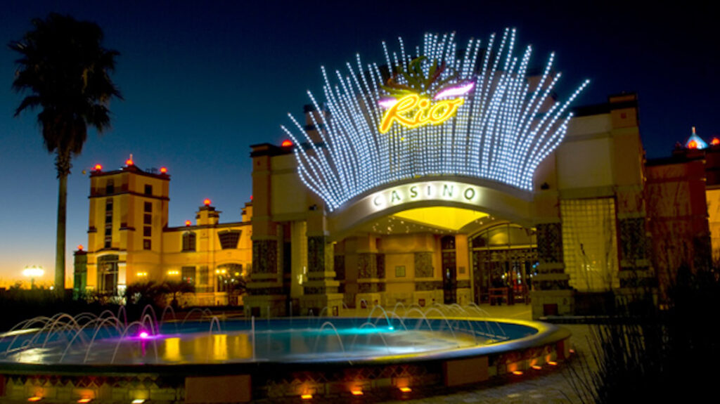 Tusk Rio (26.6만 ft²)