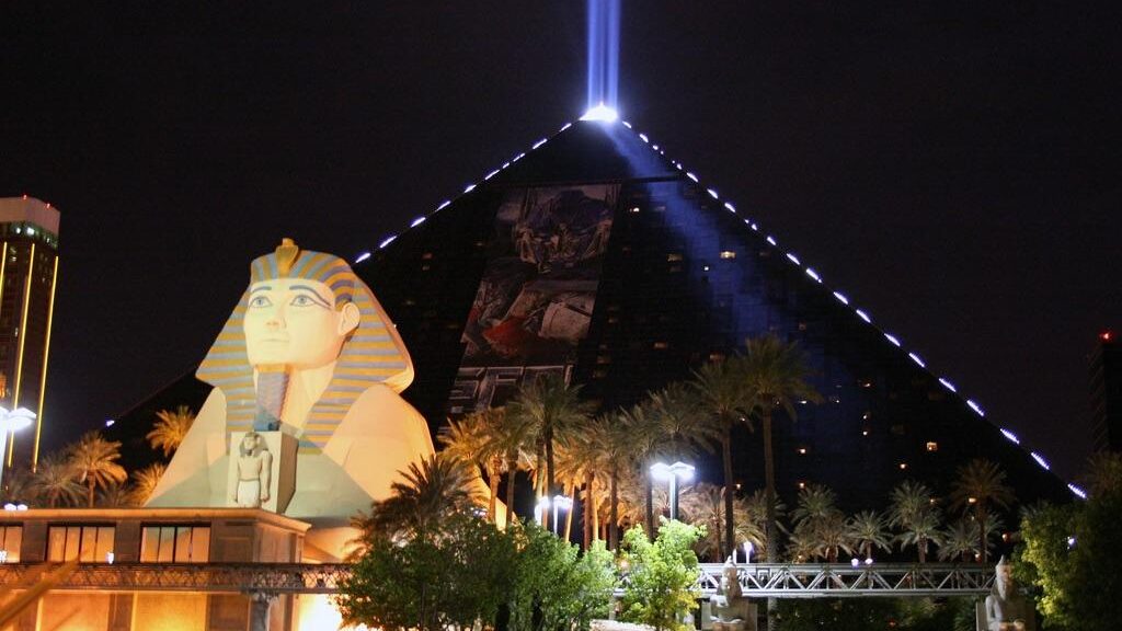 룩소르 라스베이거스 호텔