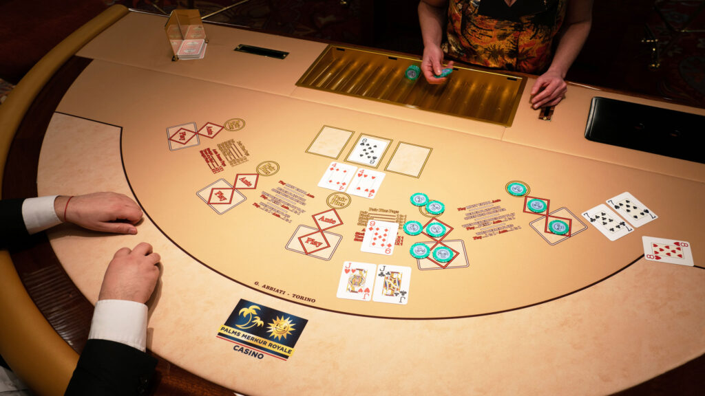 변형 쓰리 카드 포커 게임