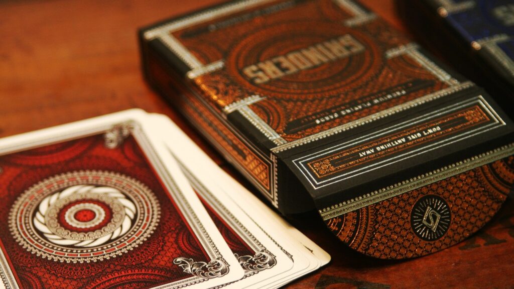 포 카드 포커 게임 소개