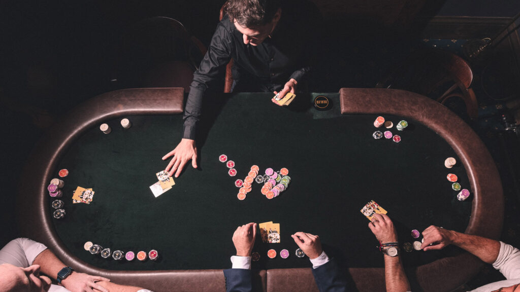 쓰리 카드 포커 게임 방법