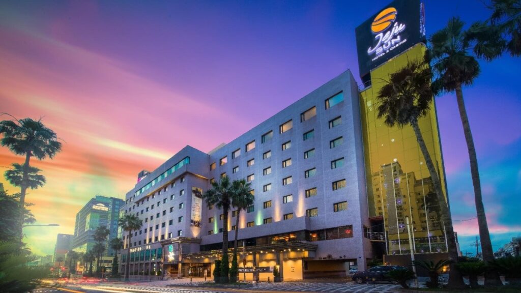 돌아온 유커에도 웃지 못 하는 제주 카지노