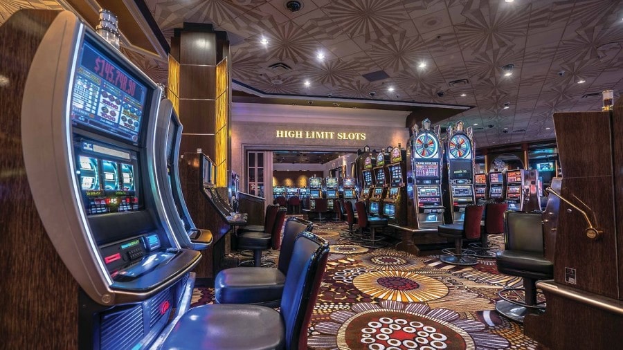 카지노 이용에 대한 규제가 과도하다는 지적도 잇따라