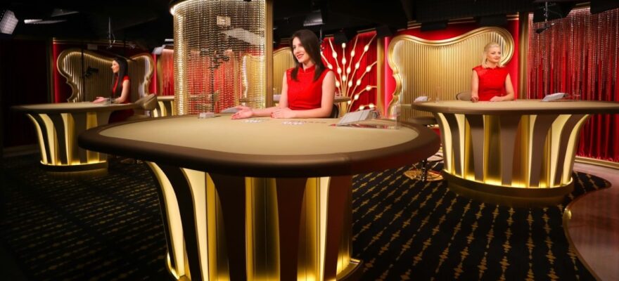 에볼루션 카지노 노동자, 대규모 파업에 나서