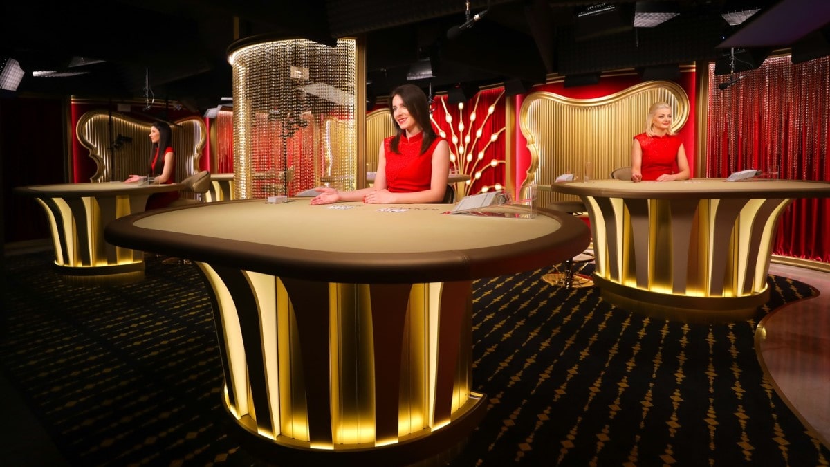 에볼루션 카지노 노동자, 대규모 파업에 나서