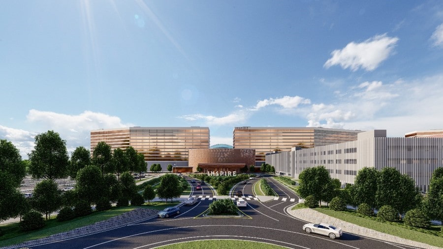 막대한 투자 비용으로 수익성 악화를 우려하는 목소리도 높아