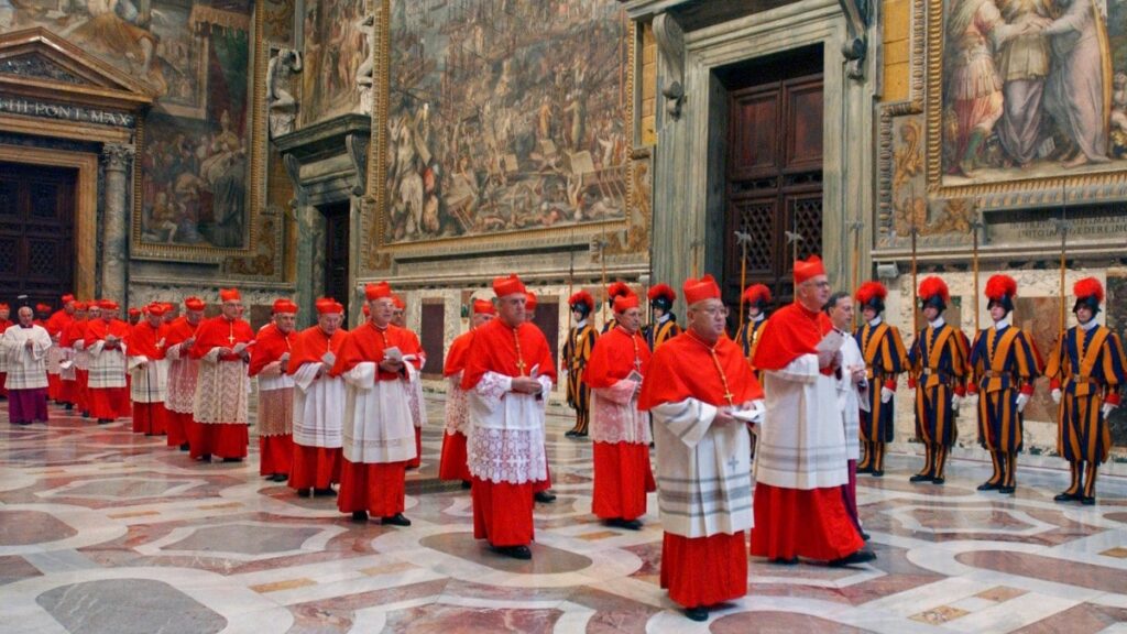 콘클라베, 전세계 추기경들이 참가해 비밀 투표로 결정