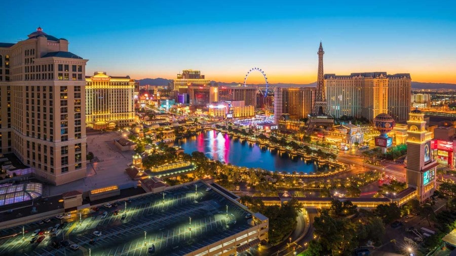 라스베이거스의 침체로 어려움에 직면한 관광 산업