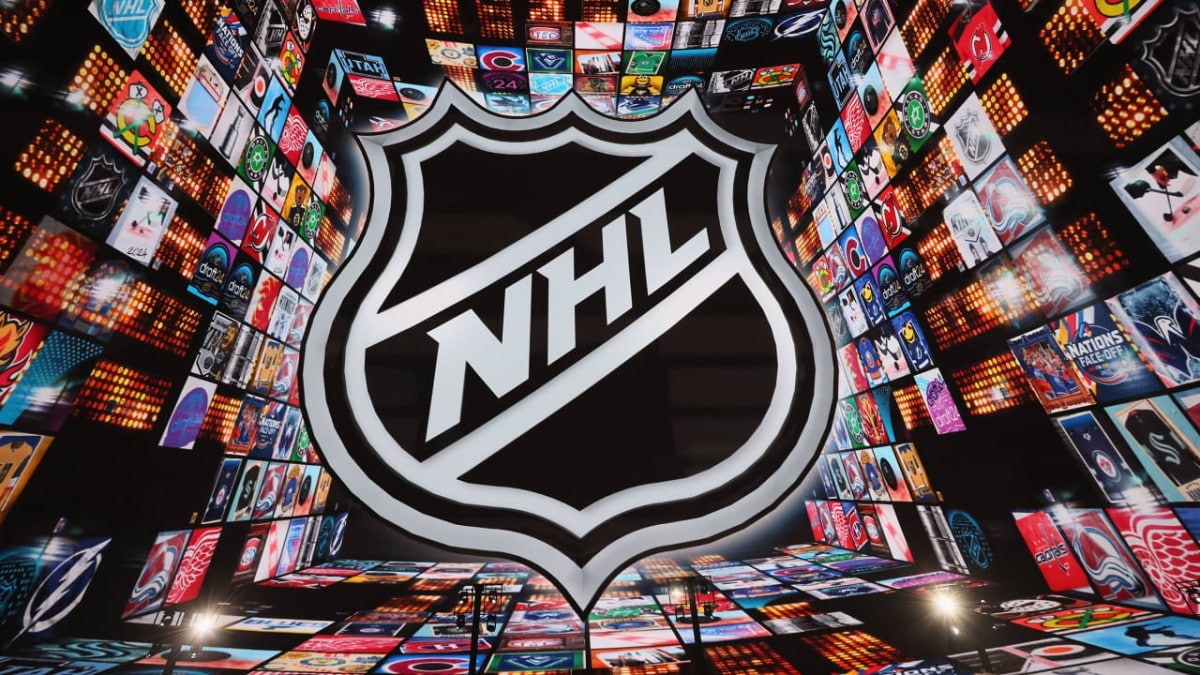 NHL, 토토사이트 광고로 뒤덮여